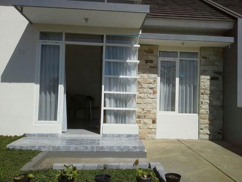 Villa Puncak Garuda *